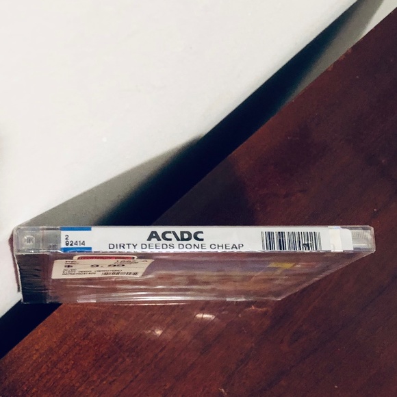 1990s Never Opened Dirty Deeds Done Dirt Cheap CD - Picture 4 of 4